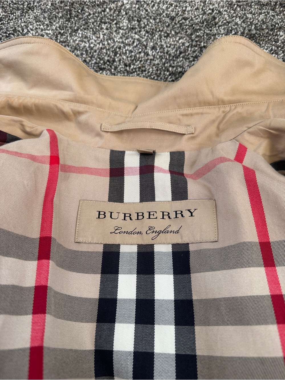 Burberry Tan Double-Breasted Trench Coat with Check Lining - Picture 3 of 7